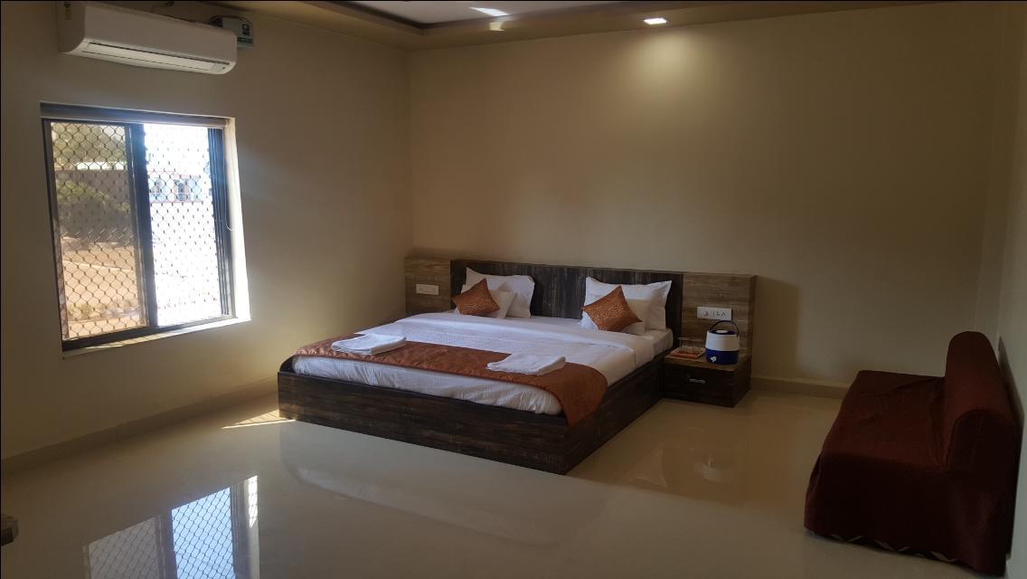 Hotel Shehnai Garden Khurai Extérieur photo